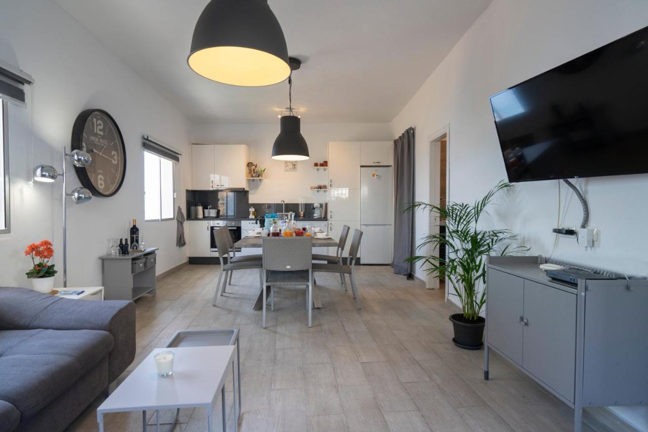 Spacious House With Huge Terrace Facing The Sea Bocacangrejo Buitenkant foto