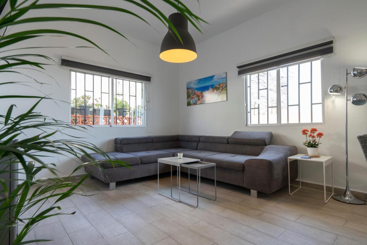 Spacious House With Huge Terrace Facing The Sea Bocacangrejo Buitenkant foto
